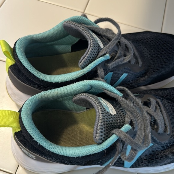 New Balance Fresh Foam Arishi Gray Mesh Women's Running Shoes Sz 9 - Picture 8 of 9